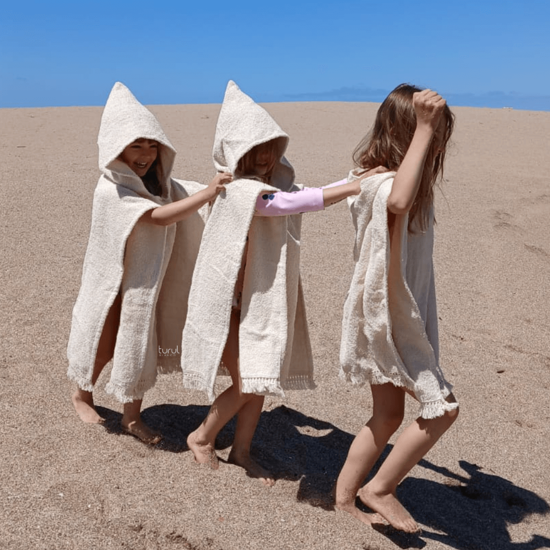 PonchoRaiz-TurulBlanco1